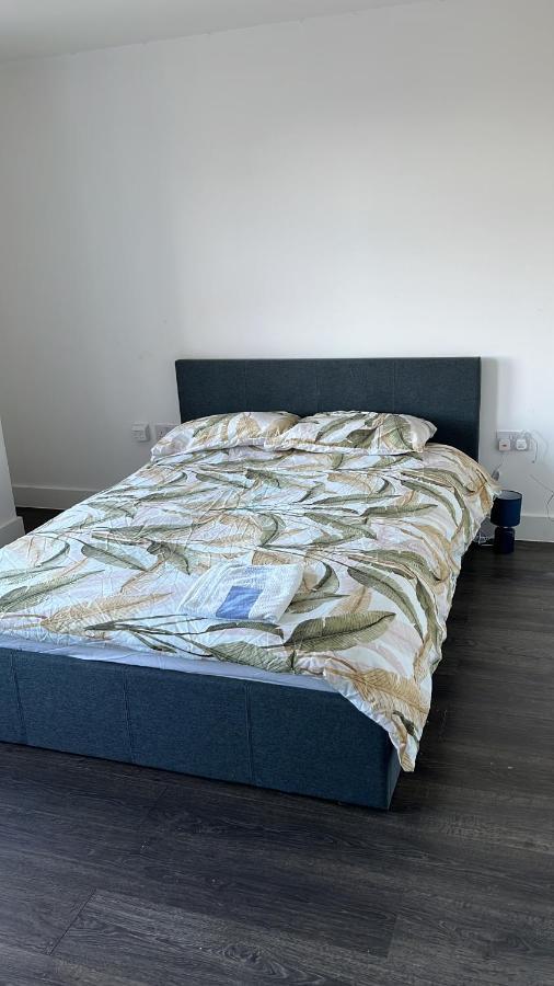 The Serviced Accommodations Harlow Buitenkant foto