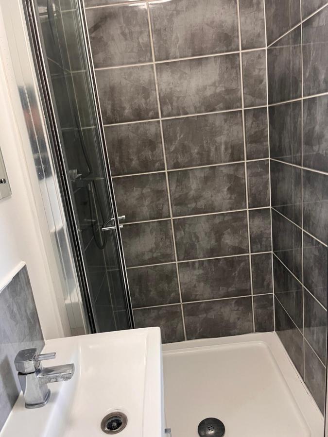 The Serviced Accommodations Harlow Buitenkant foto
